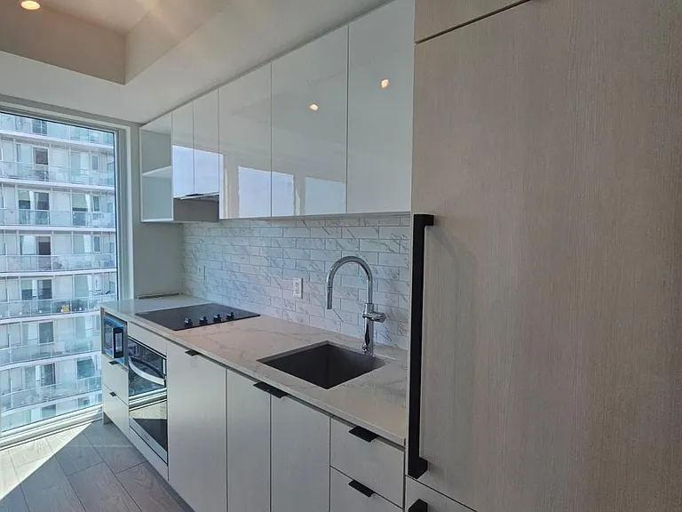 252 Church St #3006 — Photo 3