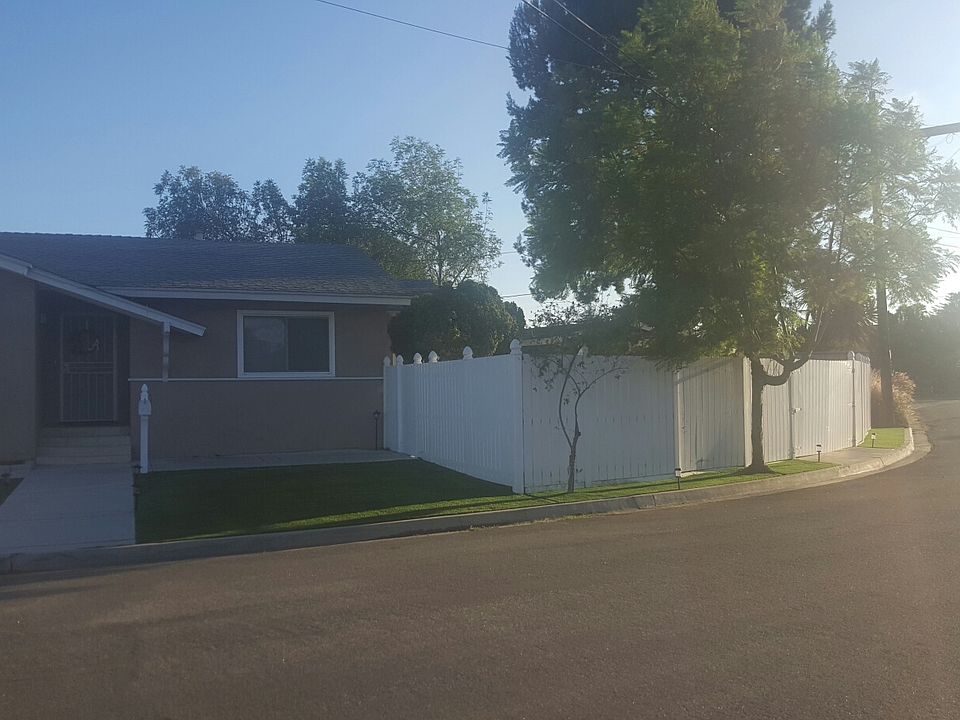 2nd image of 7141 Rosemary Ln