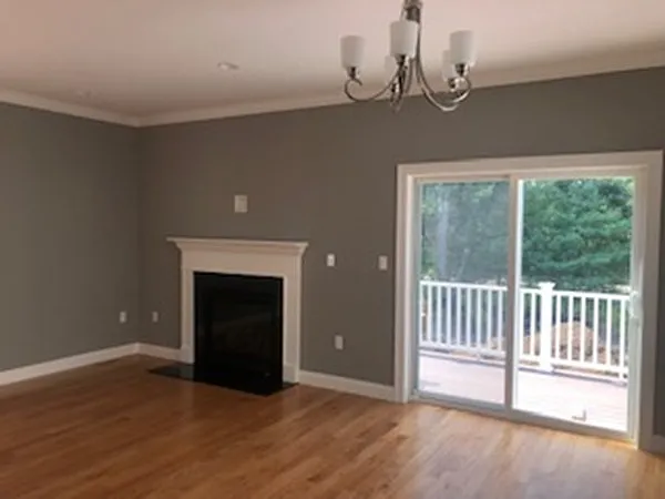 281 Cottage St — Photo 17