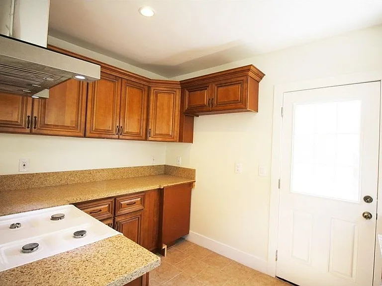 856 W Colorado Blvd — Photo 20