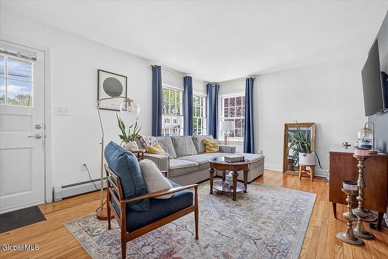 5th image of 519 Elliott Street