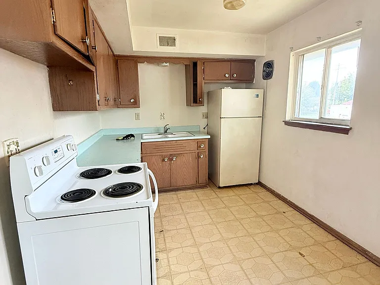 8043 W Appleton Ave #4 — Photo 3