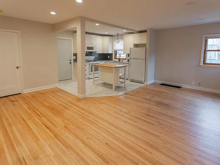 3729 54th St E — Photo 2