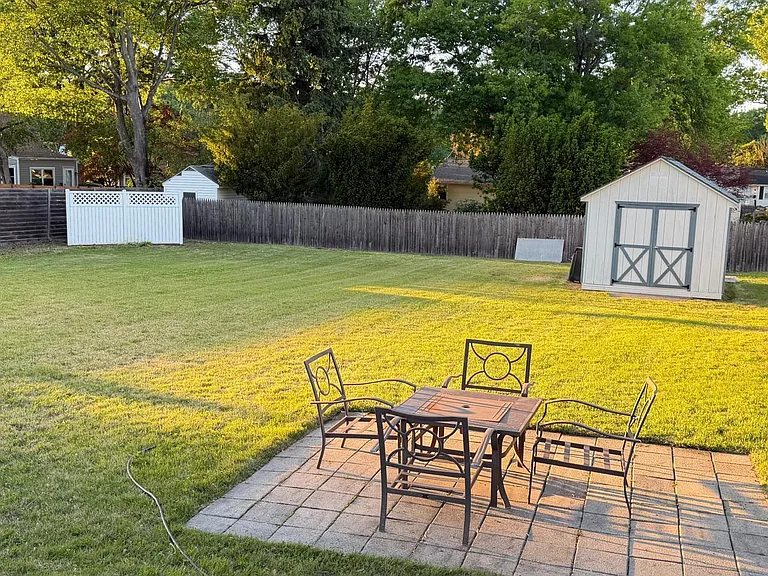 51 Macon Dr — Photo 5