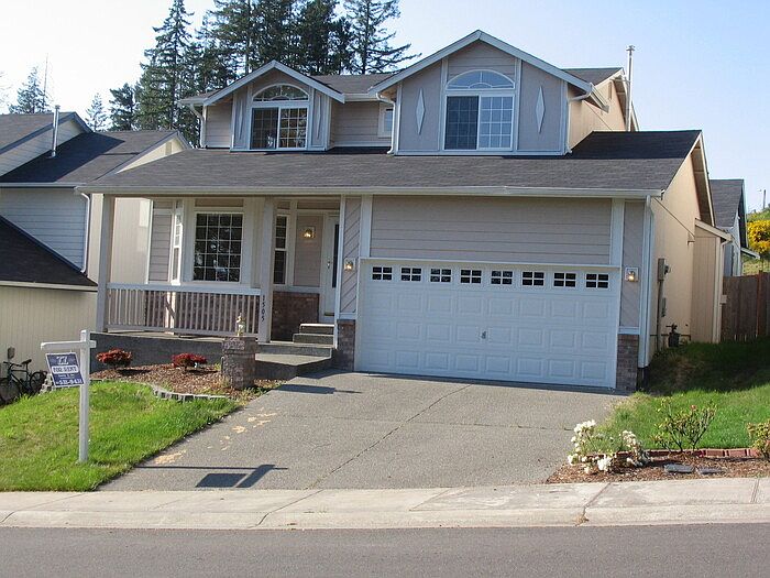1st image of 1505 201st St E