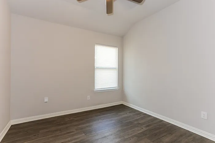 9021 Curacao Dr — Photo 13