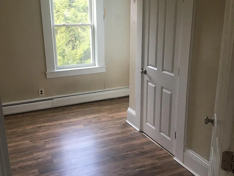 74 Linden St #2 — Photo 4