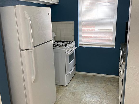 4th image of 5418 Chippewa St #2E