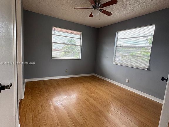 5th image of 2920 Pierce St APT 4