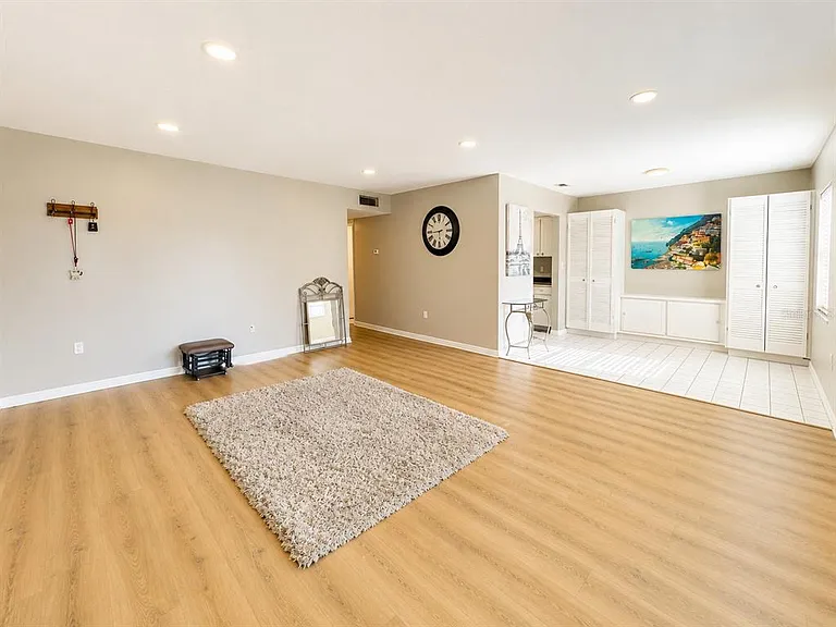 4325 Aegean Dr #202B — Photo 4