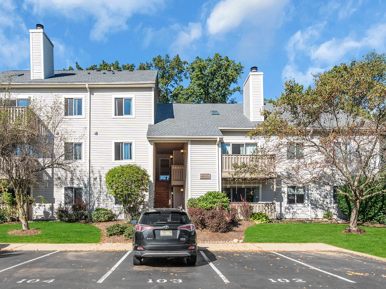 2 bed, $2,200 — Photo 1