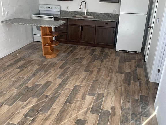 2nd image of 3712 Royal Crest St Unit 1