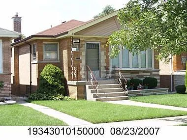 8340 S Kenneth Ave photo 1