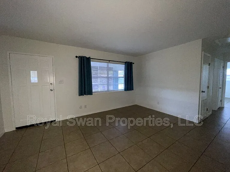 227 Palm Ave — Photo 7