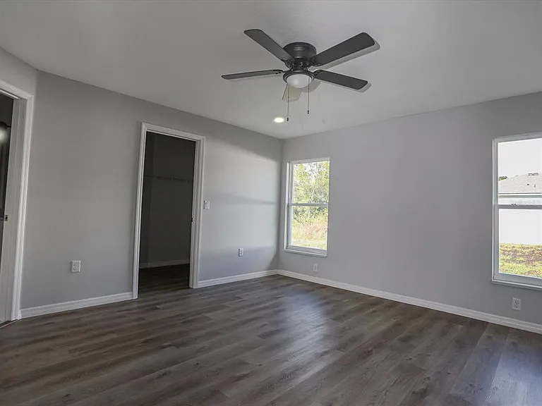 16619 SW 31st Cir — Photo 11