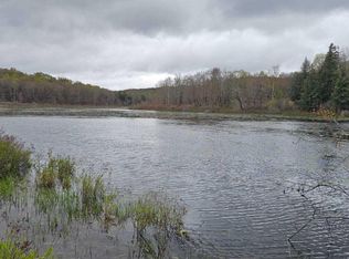 210 Como Rd, Lake Como, PA 18437