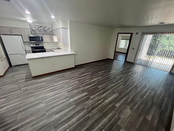 3rd image of 6220 Middleton Springs Dr #6220