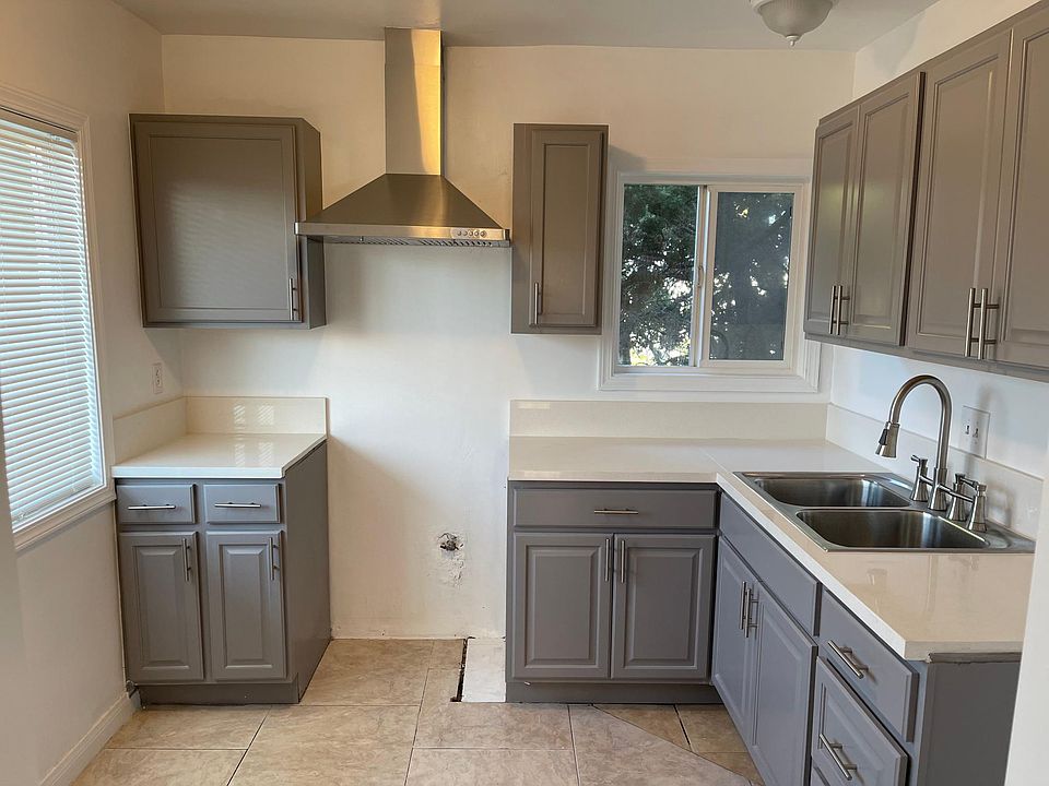 1st image of 1116 W 119th St