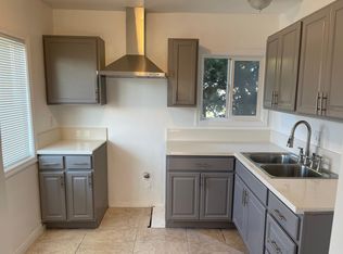 1116 W 119th St, Los Angeles, CA 90044