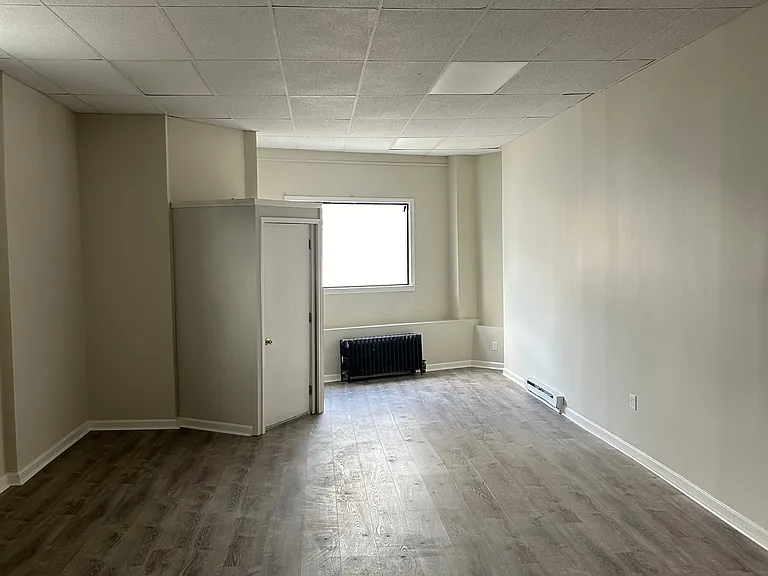 50 Vernon St — Photo 2