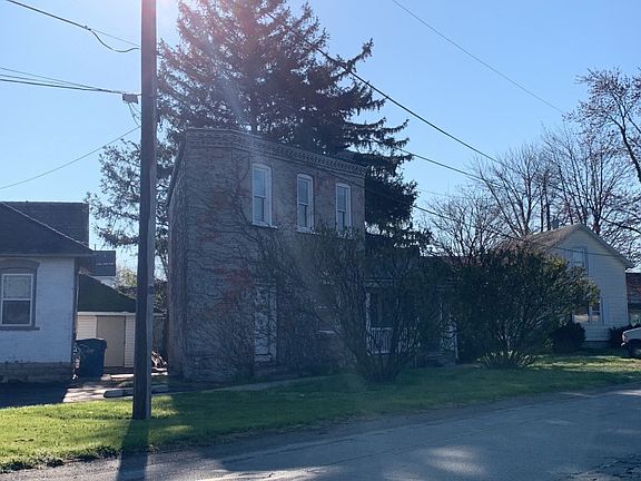 3rd image of 123 Lynn St
