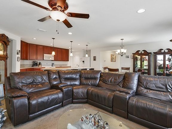 3rd image of 119 Alexandria Cir