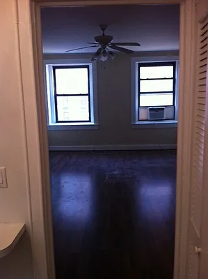 Rented by Easy Rental LLC | media 28