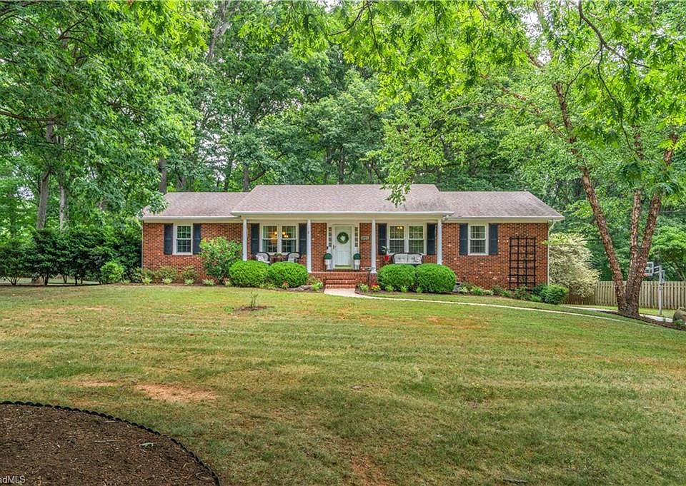 1st image of 4921 Gladwyn Dr
