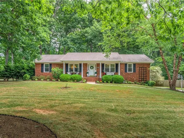4921 Gladwyn Dr, Winston Salem, NC 27104