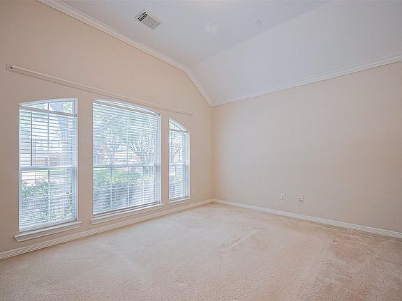 5th image of 3318 Thistlegrove Ln