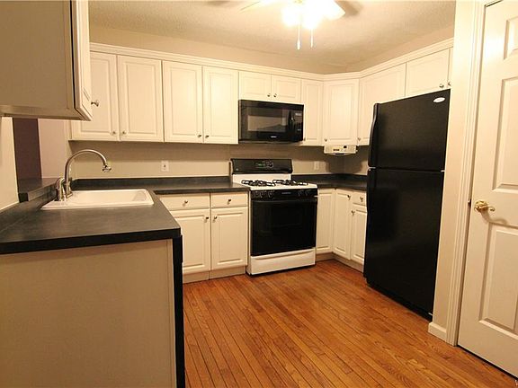 2nd image of 611 Forest Edge Dr