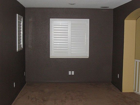 5th image of 13207 Fountain Dr