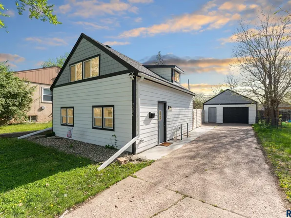 3204 S West Ave, Sioux Falls, SD 57105