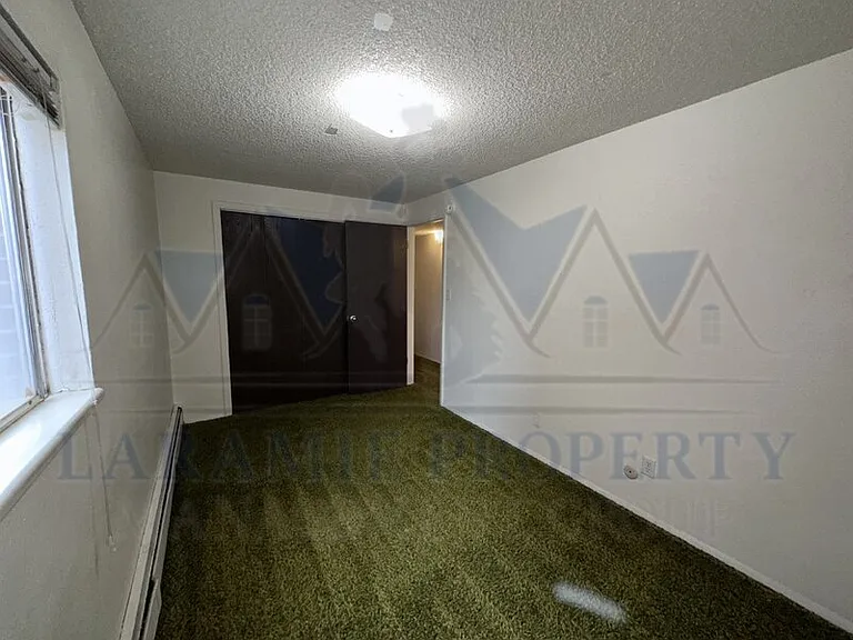 708 Downey St #8 — Photo 11