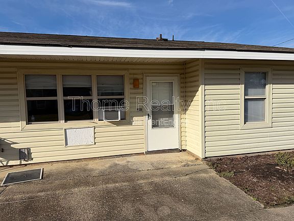2nd image of 400 E Northern Blvd APT 31