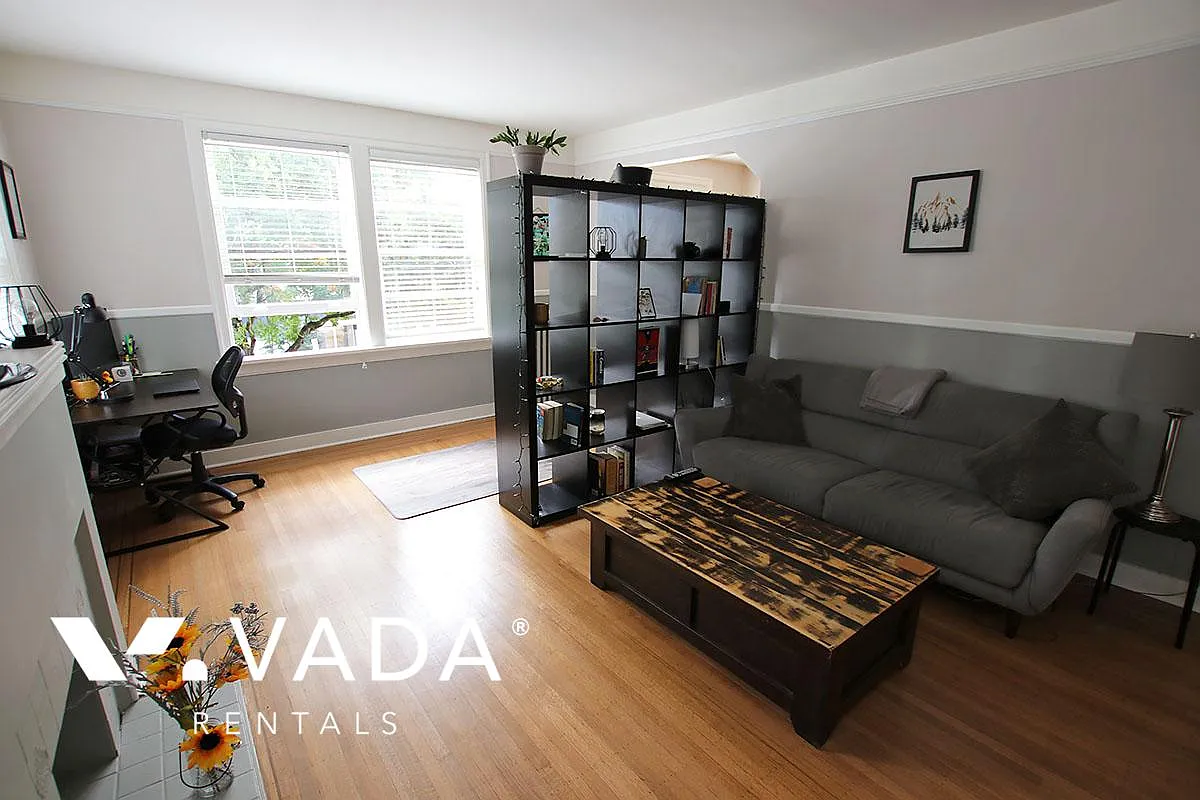 1235 Burnaby Street Vancouver — Photo 3