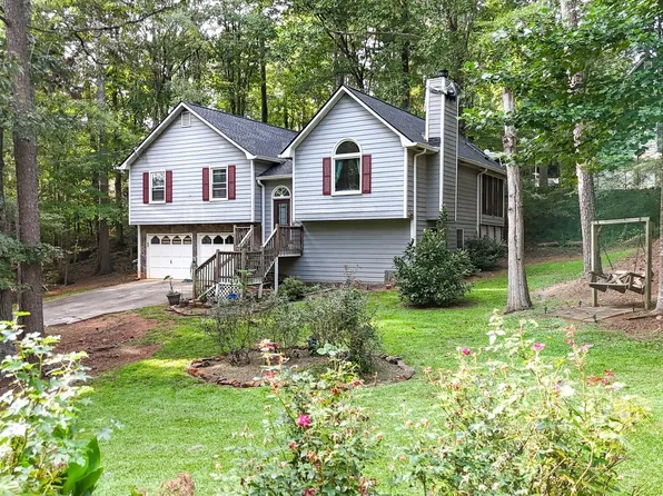 274 Paces Lakes Dr, Dallas, GA 30157