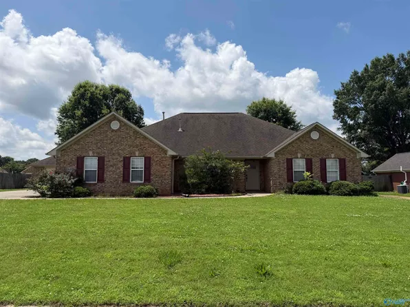 16874 Raspberry Ln, Athens, AL 35613