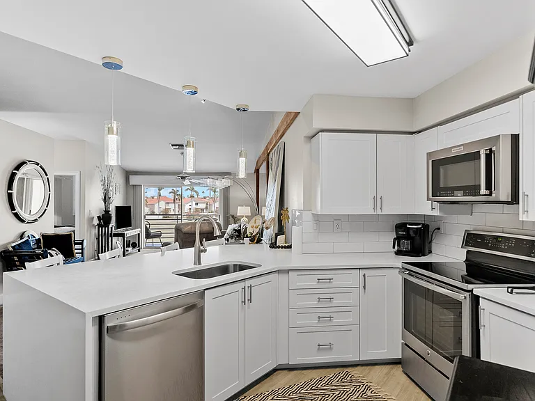 6050 Bahia Del Mar Cir #217 — Photo 6
