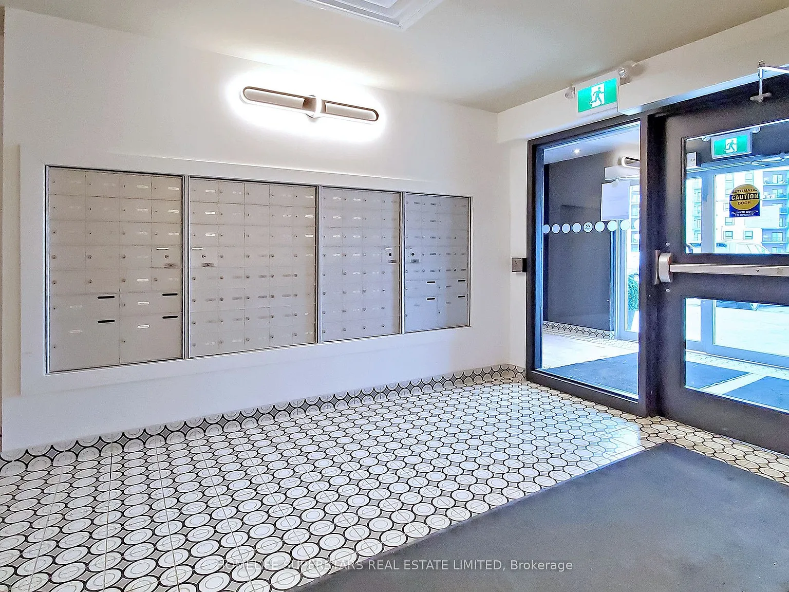 3 bed, $2,450 — Photo 4
