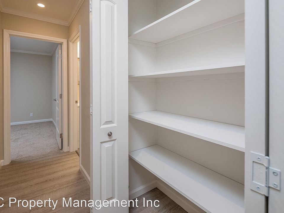 1st image of 849 Bermuda Dr APT 6