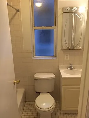 Rented by Eric Goodman Realty Corp | media 22