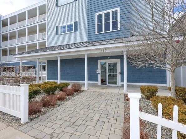 180 Ashworth Avenue #101, Hampton, NH 03842