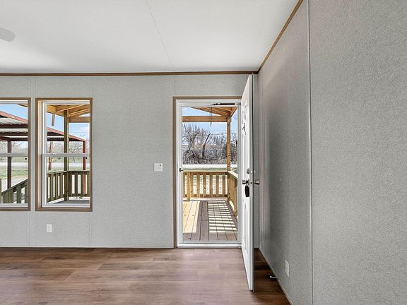 5th image of 309 Rhett Ct