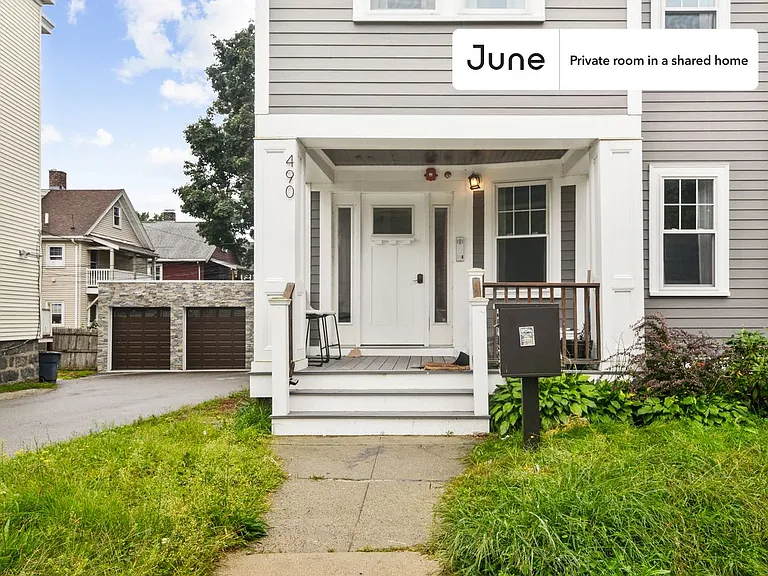 490 Washington St #A — Photo 15