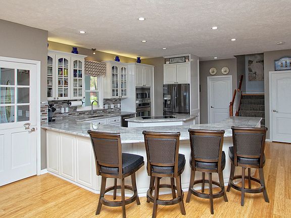 Beautiful kitchen.