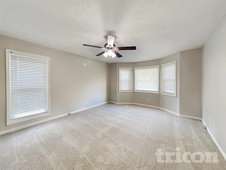 1147 Reading Dr NW — Photo 7