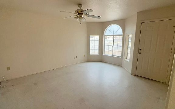 3rd image of 1528 N Iran Ave