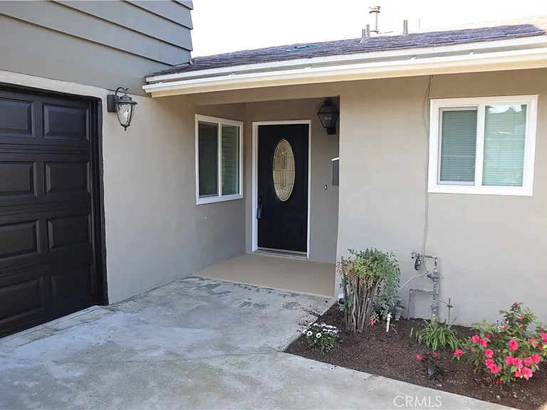 906 Majella Ave — Photo 5