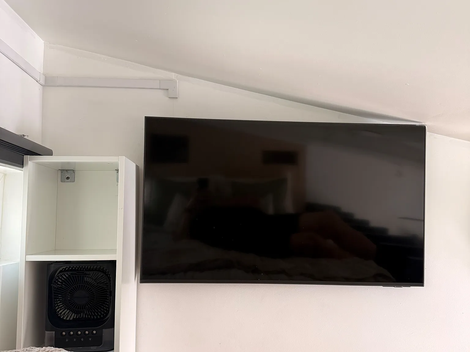 Studio, 250 sqft, $2,095 — Photo 3